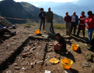 Fig. 04 - Ai piedi del Mont Fallère, 2200 m, una successione archeologica e paleobotanica dal Mesolitico all'Età del Rame.
